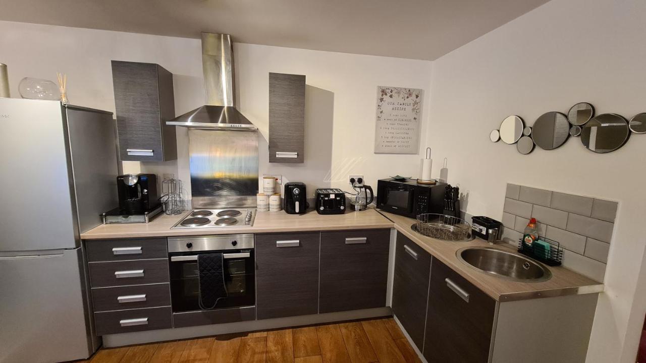 Luxury 2 Bed Apt With Free Wi-Fi & Parking Manchester Ngoại thất bức ảnh
